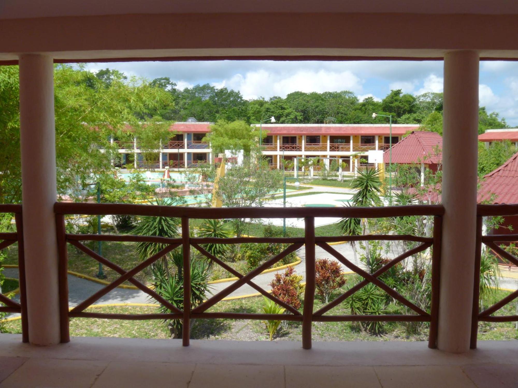 Hotel Debliz Xpujil Esterno foto