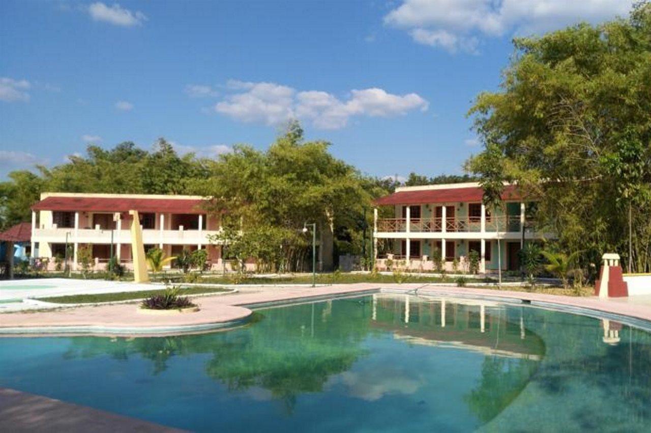 Hotel Debliz Xpujil Esterno foto